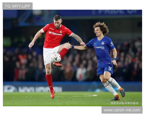 狼队防线稳固助力球队稳步前行